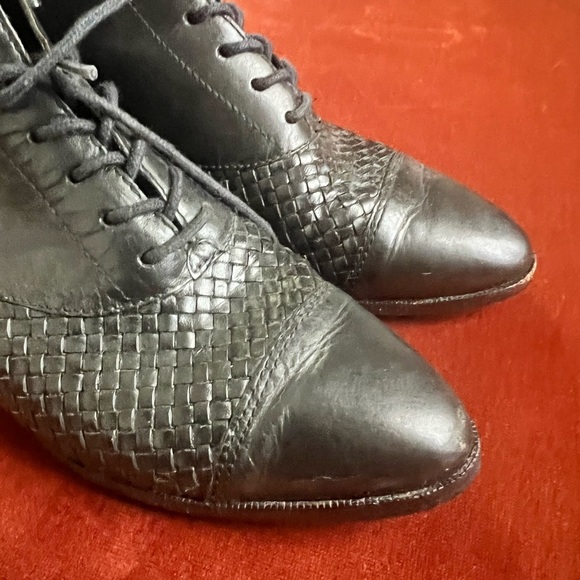 Beautiful vintage black boots - Picture 3 of 5